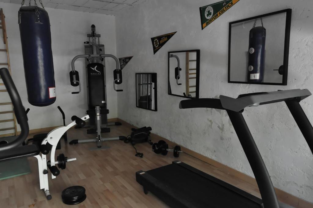 La Demeure Bed & Breakfast Eyguieres Bagian luar foto
